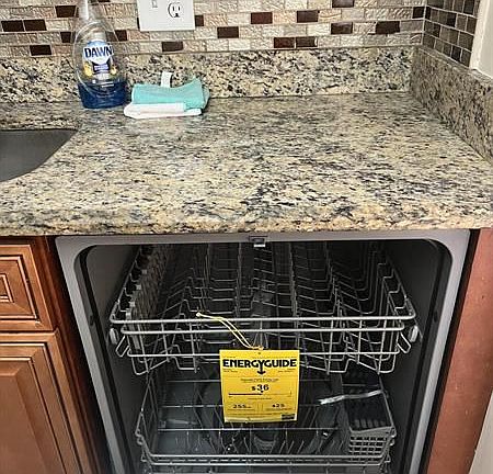 5th image of 4707 Oak Terrace Dr