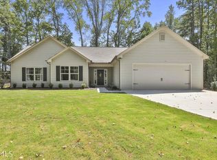 288 Peeks Crossing Dr, Senoia, GA 30276