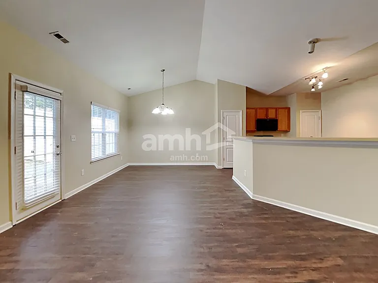 11342 Heritage Green Dr — Photo 6