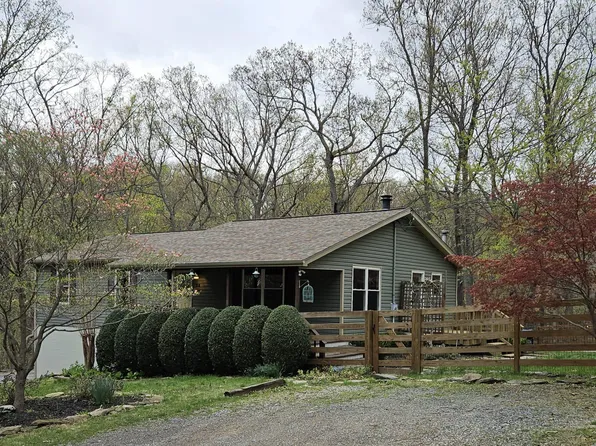 25 Wild Hare Rd, Harpers Ferry, WV 25425