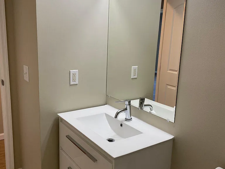 2506 Meadowmar Ln — Photo 6