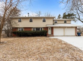 308 Borenz Ct, Menasha, WI 54952