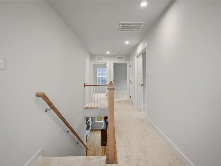 14212 Botsford Ave — Photo 29