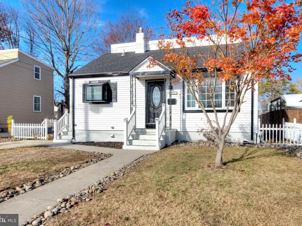 138 Warren Ave, Bellmawr, NJ 08031