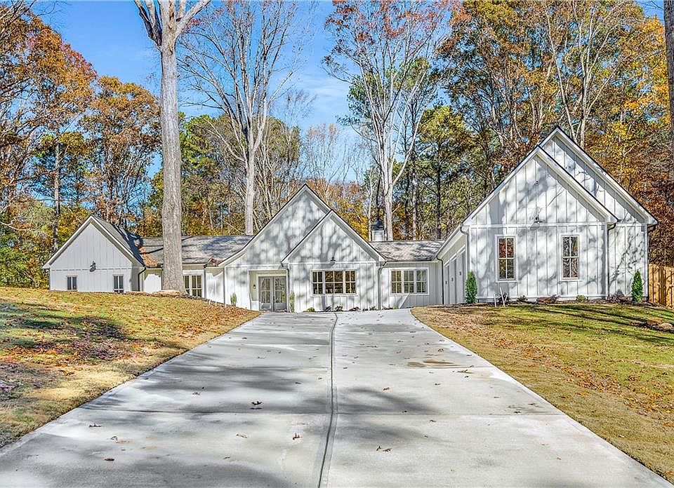 1st image of 4276 Smithsonia Dr