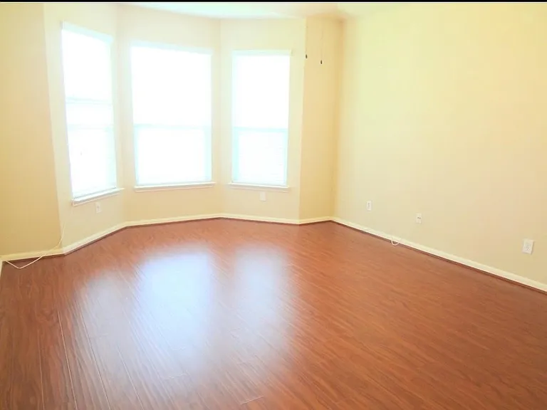 4911 Spring Showers Ct — Photo 8