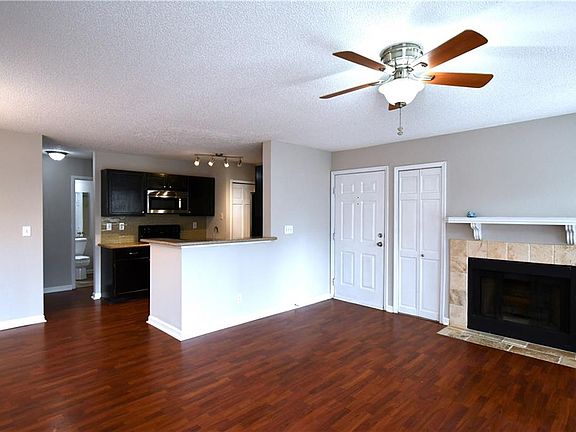 4th image of 817 Dunes Way #817