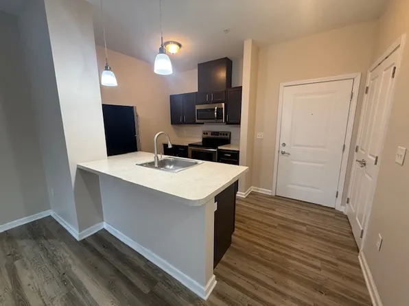 Fairway Woods of Troy, 171 Oakwood Ave #177d0e30b, Troy, NY 12182