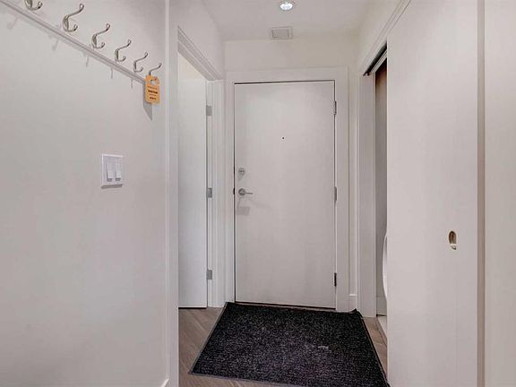 5th image of 510 W Edmonton Trl NE #311