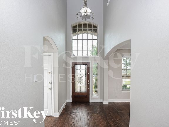 2nd image of 5701 Fountain Flat Dr