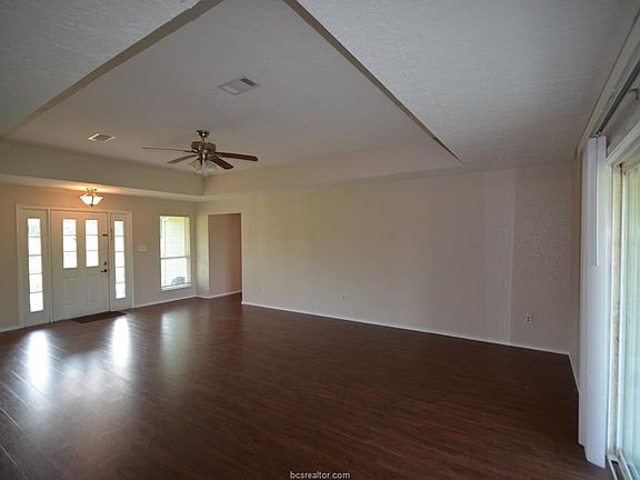 5th image of 567 Yaupon Dr