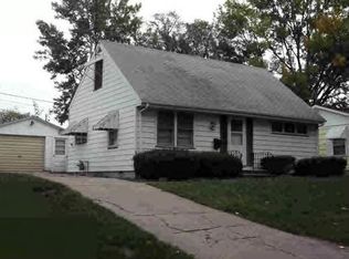 38 W Enlow Dr, Decatur, IL 62521