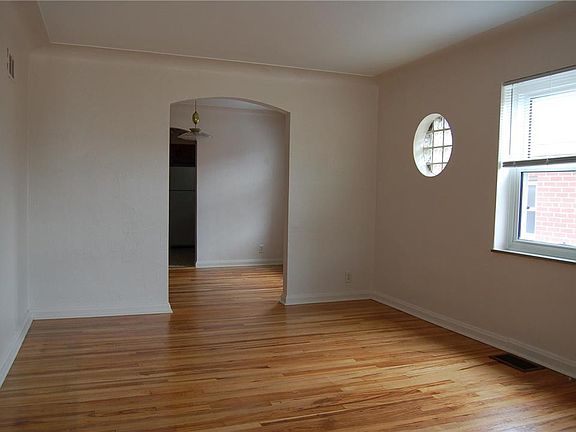 4th image of 822 Alleghany Ave