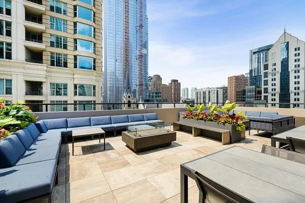 30 E Huron St #2106 — Photo 2