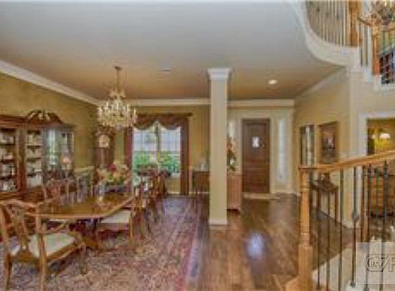 4th image of 421 Old Orchard Dr