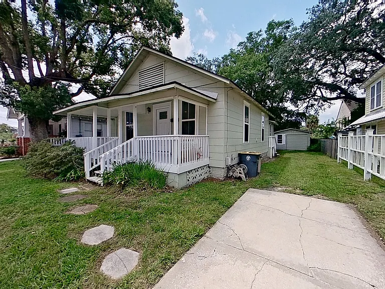 1844 Thacker Ave — Photo 2