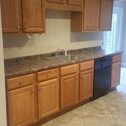 2nd image of 824 Penny Ln