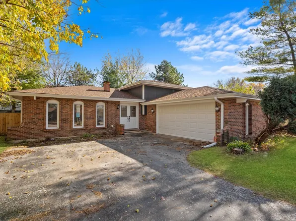 18227 Olde Farm Rd, Lansing, IL 60438