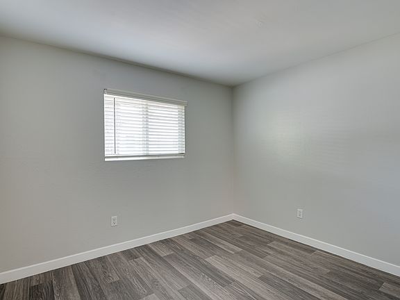 3rd image of 5001 Obannon Dr #215a6cf32