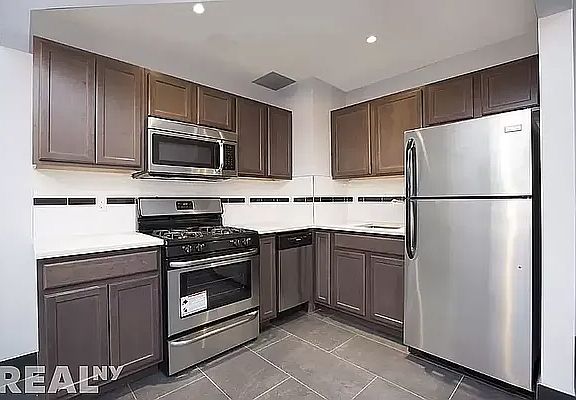 3rd image of 164 Attorney St APT 602