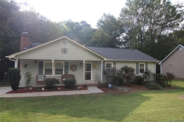 1st image of 611 Tryon Pl
