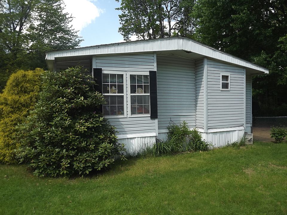 1st image of 79 Lakeside Dr