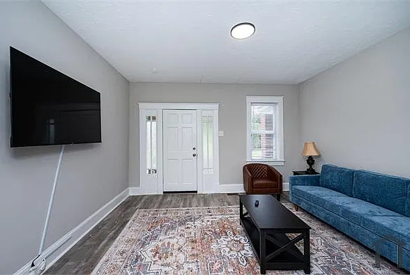 3 bed, 1728 sqft, $1,500 — Photo 1