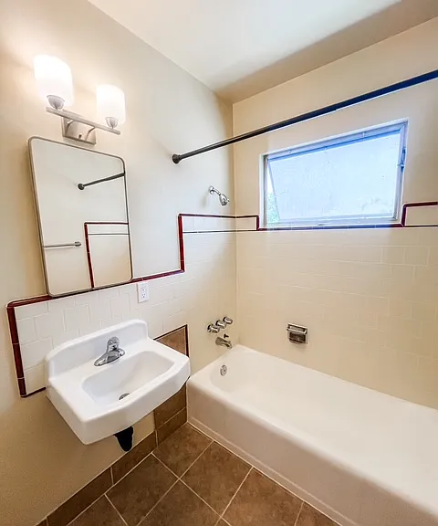 6334 Cedar St #D — Photo 11