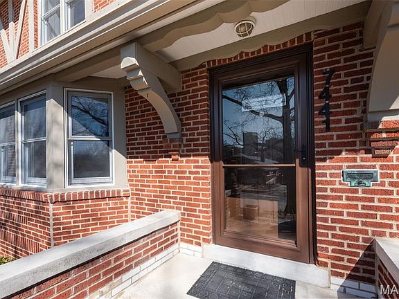 3rd image of 7441 Kingsbury Blvd
