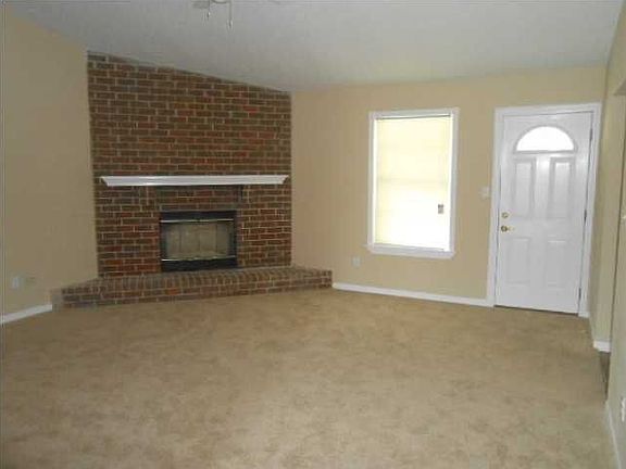 4th image of 715 Meadowview Ln