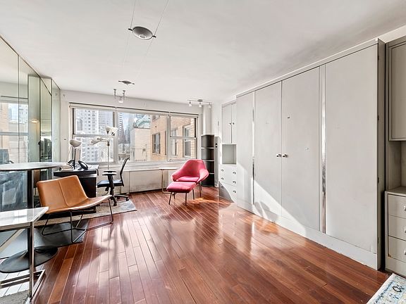 5th image of 77 W 55th St APT 17K
