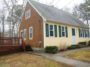 37 Greenbrier Ln, Hyannis, MA 02601