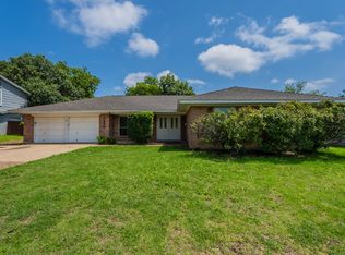 3420 Denbury Dr, Fort Worth, TX 76133