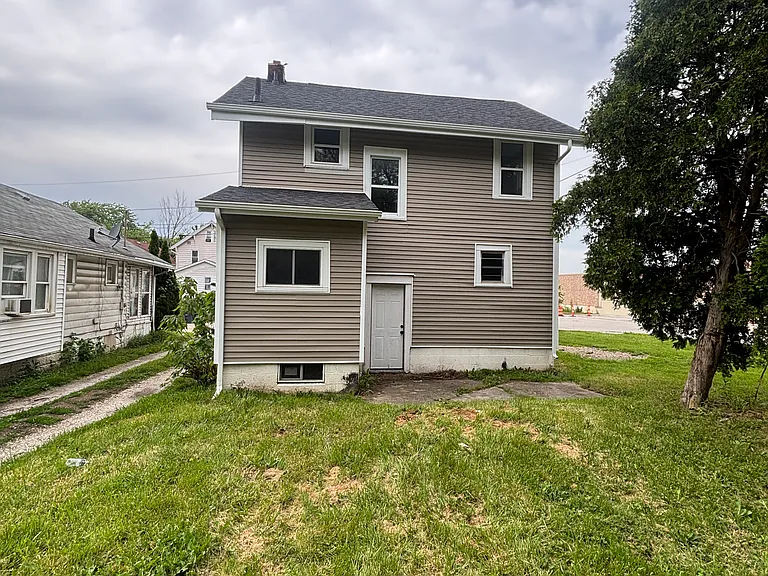 630 Lafollette St — Photo 12