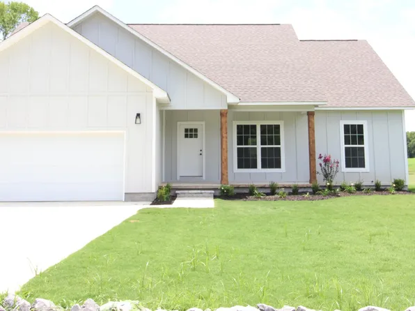 5989 County Road 33, Hollywood, AL 35752