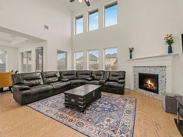 2107 Brooke Avery Dr — Photo 12