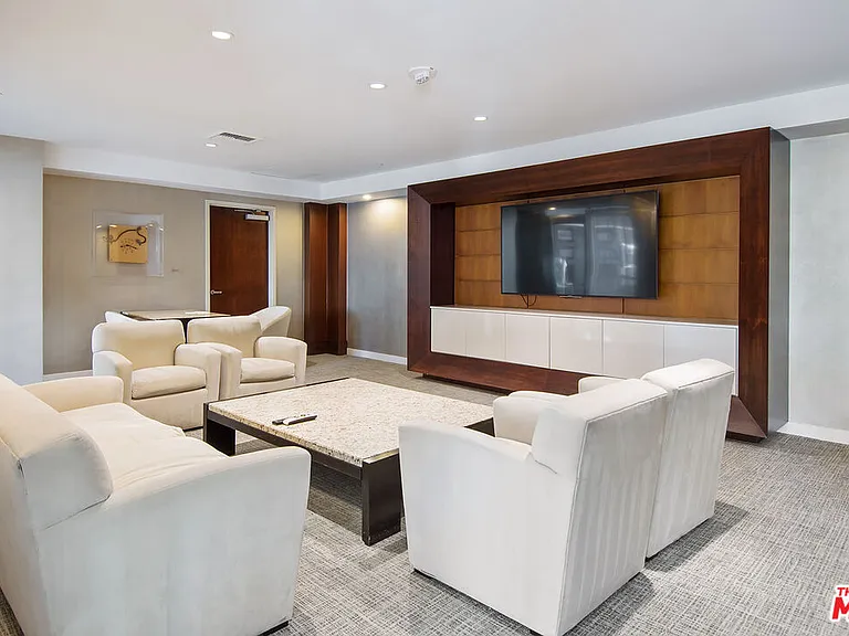 13700 Marina Pointe Dr #1507 — Photo 17
