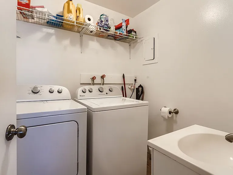 103 E Chester St #A — Photo 22