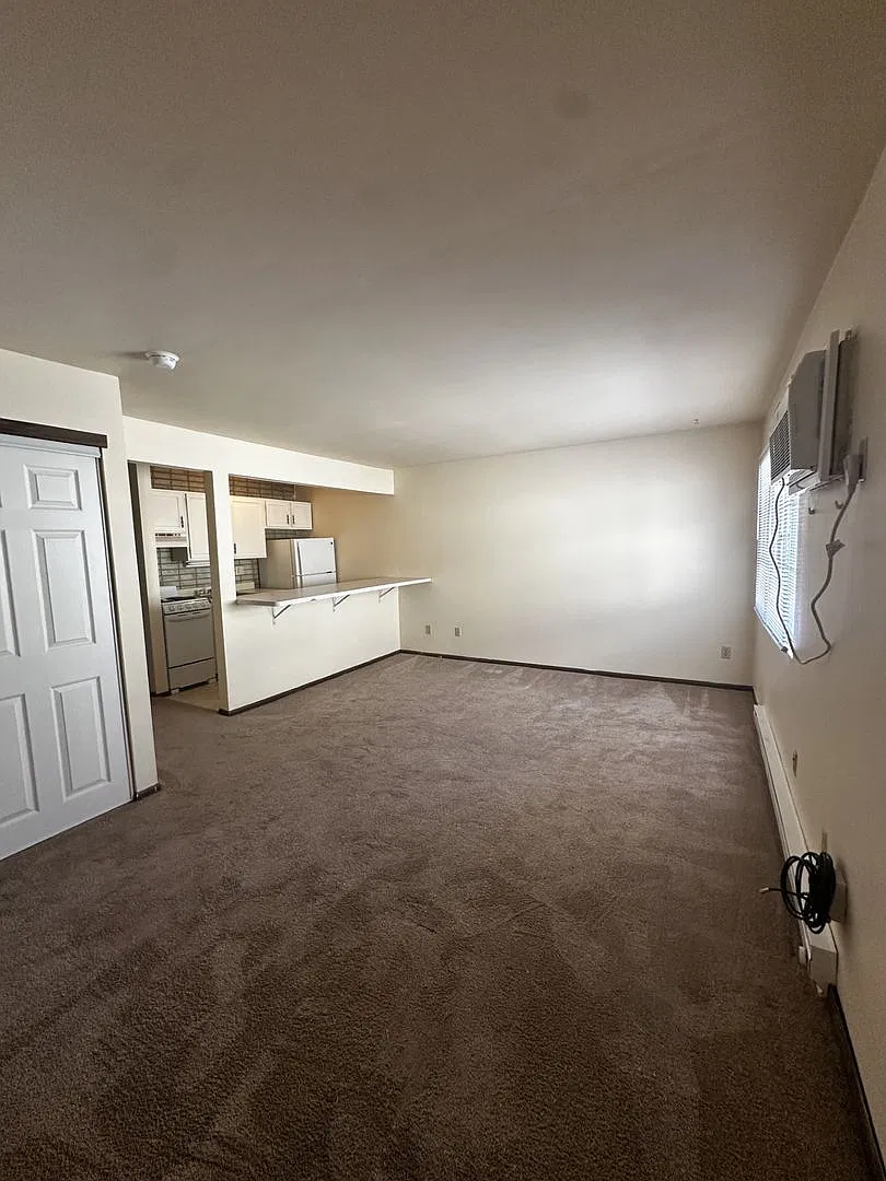 130 N. Hancock Street — Photo 4