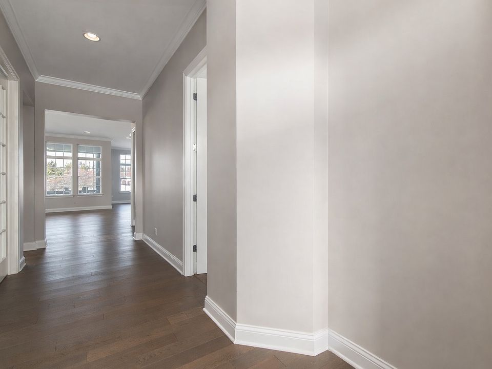 1030 Hilldale Dr, St Charles, IL 60175 | Zillow