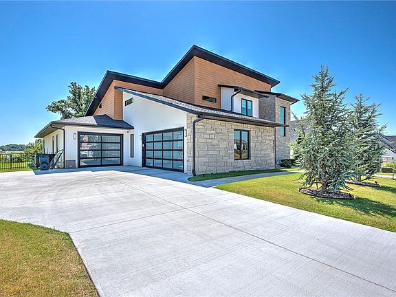 5th image of 4205 S Watercrest Dr