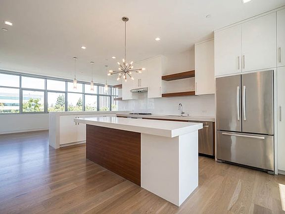 2nd image of 602-604 Ramona St #602