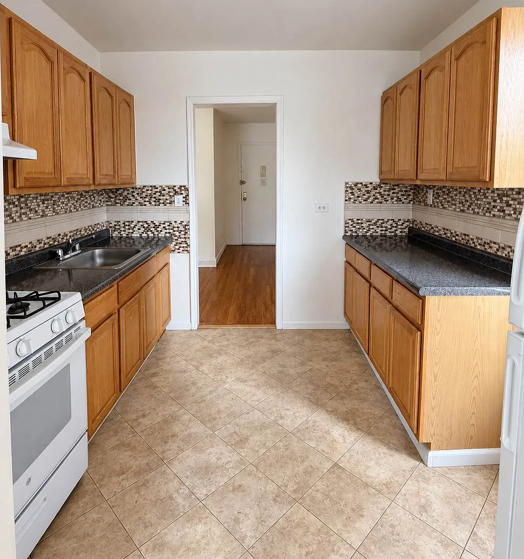 4360 Baychester Avenue — Photo 1