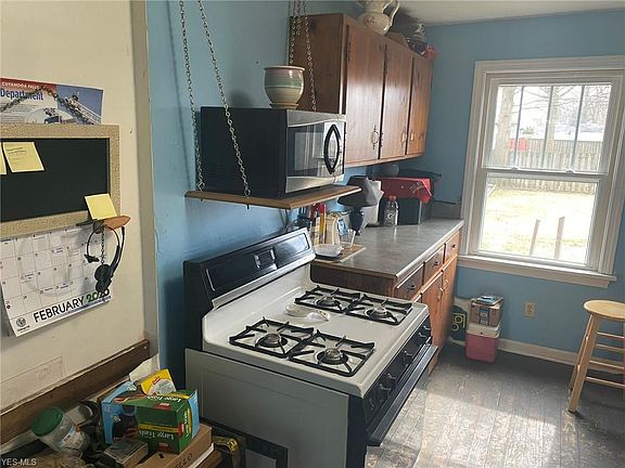 4th image of 716 Lincoln Ave