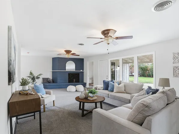 2212 Briardale Rd, Fort Worth, TX 76119