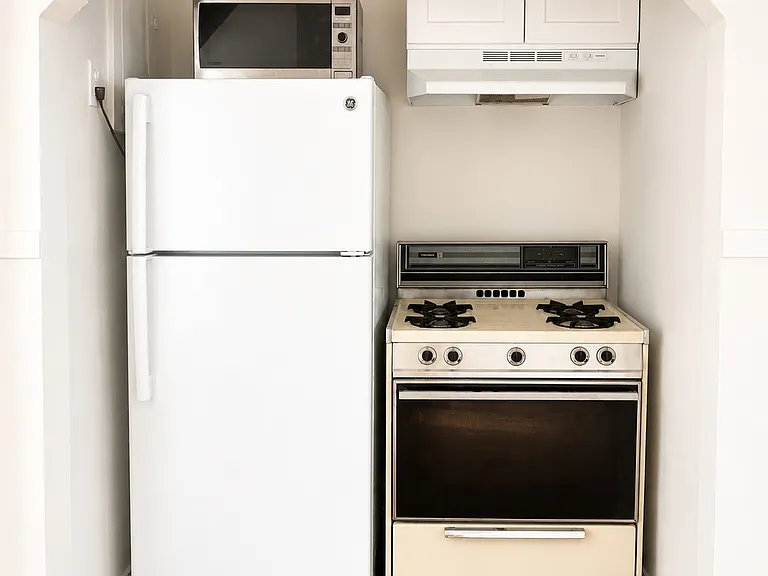 700 E State St #700 — Photo 3