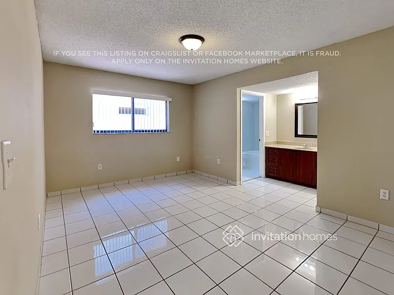 12748 NW 102nd Ave — Photo 13