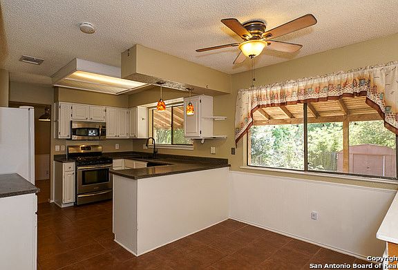 5th image of 7517 Sidbury Cir