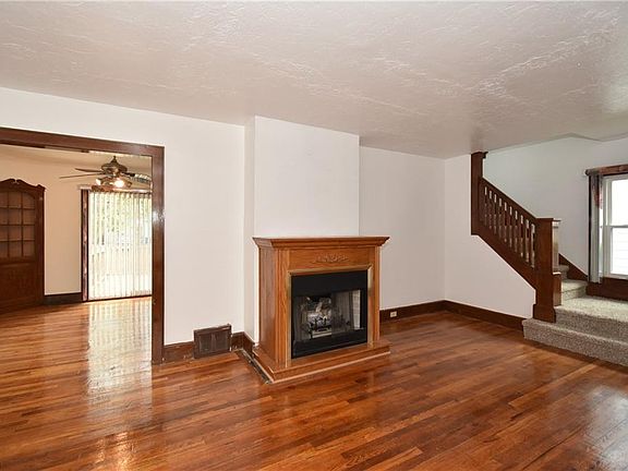 4th image of 1089 E 176th St