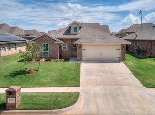 9706 Ashford Dr, Yukon, OK 73099